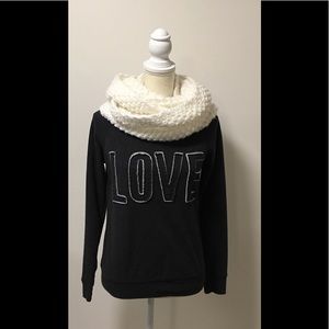 NWT, Old Navy White Acrylic Knit Infinity Scarf